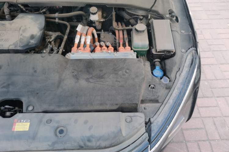Used Wuling Xingguang 2023 70 Standard Edition Engine Bay Left