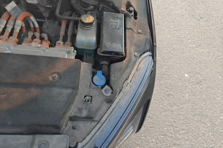 Used Wuling Xingguang 2023 150 Advanced Edition Engine Bay Left