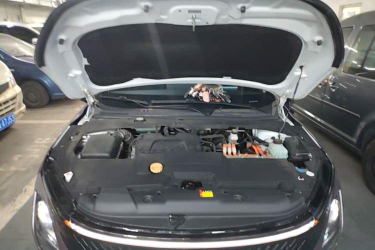 Used Wuling Xingguang 2023 150 Advanced Edition Engine Bay