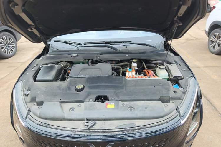 Used Wuling Xingguang 2023 150 Advanced Edition Engine Bay