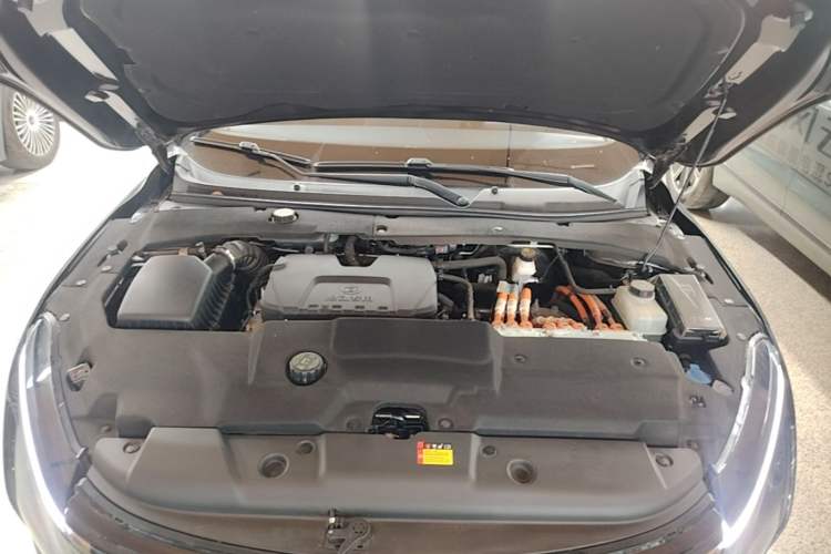 Used Wuling Xingguang 2023 150 Advanced Edition Engine Bay