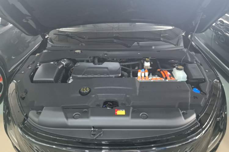 Used Wuling Xingguang 2023 150 Advanced Edition Engine Bay