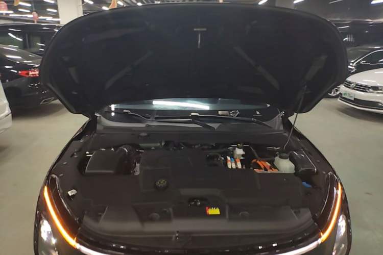 Used Wuling Xingguang 2023 70 Standard Edition Engine Bay
