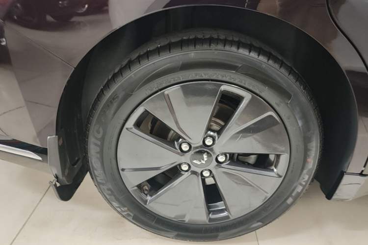 Used Wuling Xingguang 2023 70 Standard Edition Exterior 1
