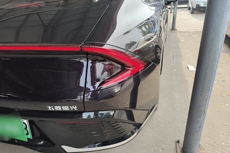 Used Wuling Xingguang 2023 70 Standard Edition Exterior 3