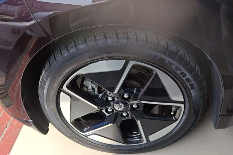 Used Wuling Xingguang 2023 150 Advanced Edition Exterior 4