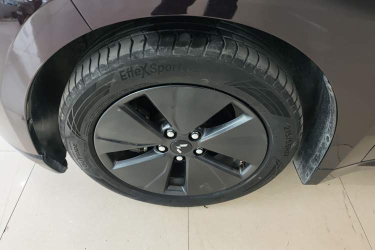 Used Wuling Xingguang 2023 70 Standard Edition Exterior 4