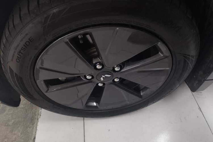 Used Wuling Xingguang 2023 70 Standard Edition Exterior 4