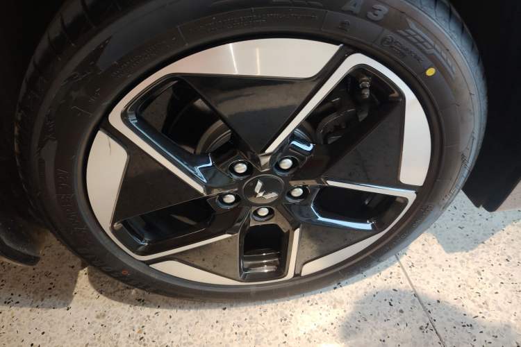 Used Wuling Xingguang 2023 150 Advanced Edition Exterior 5