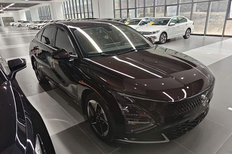 Used Wuling Xingguang 2023 150 Advanced Edition Front Right 45 Deg