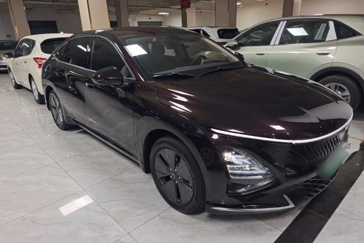 Used Wuling Xingguang 2023 70 Standard Edition Front Right 45 Deg