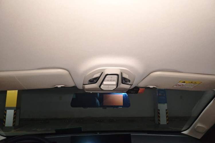 Used Wuling Xingguang 2023 150 Advanced Edition Headliner