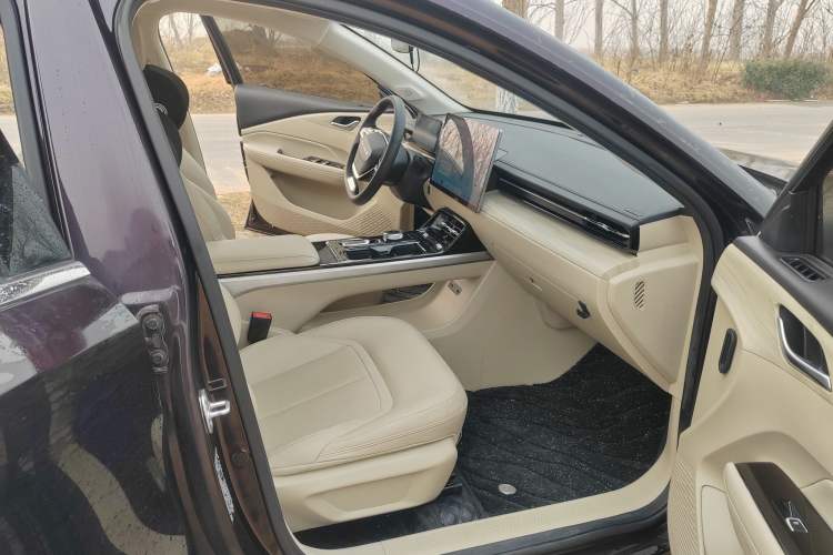 Used Wuling Xingguang 2023 150 Advanced Edition Interior 2