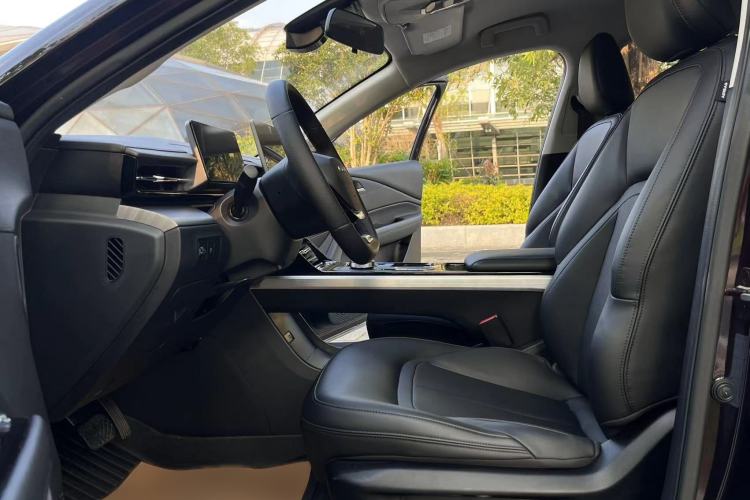 Used Wuling Xingguang 2023 150 Advanced Edition Interior 2