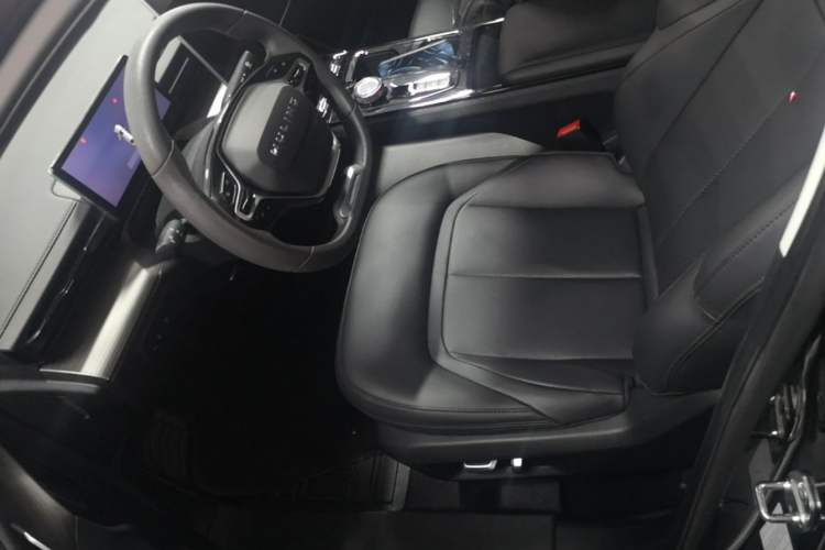 Used Wuling Xingguang 2023 70 Standard Edition Left Front Seat