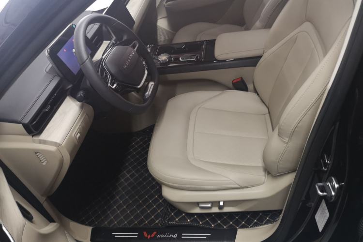Used Wuling Xingguang 2023 70 Standard Edition Left Front Seat