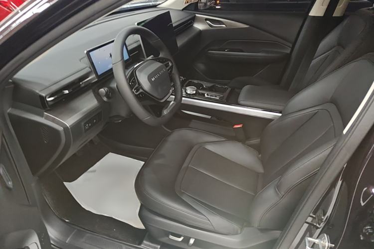 Used Wuling Xingguang 2023 150 Advanced Edition Left Front Seat