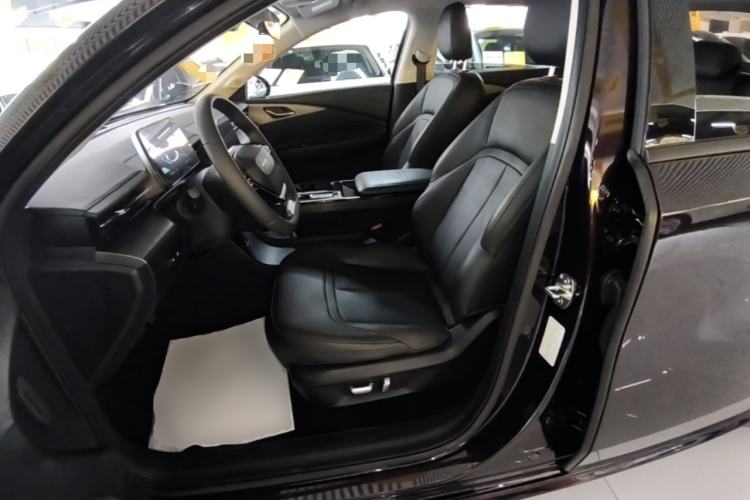 Used Wuling Xingguang 2023 70 Standard Edition Left Front Seat