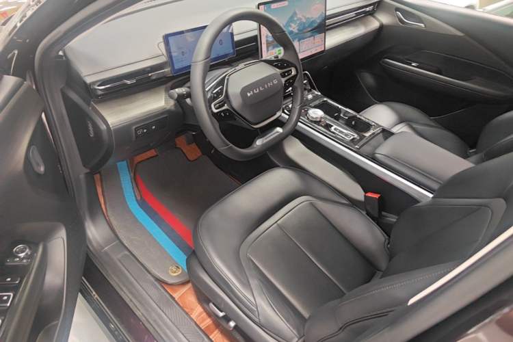 Used Wuling Xingguang 2023 150 Advanced Edition Left Front Seat