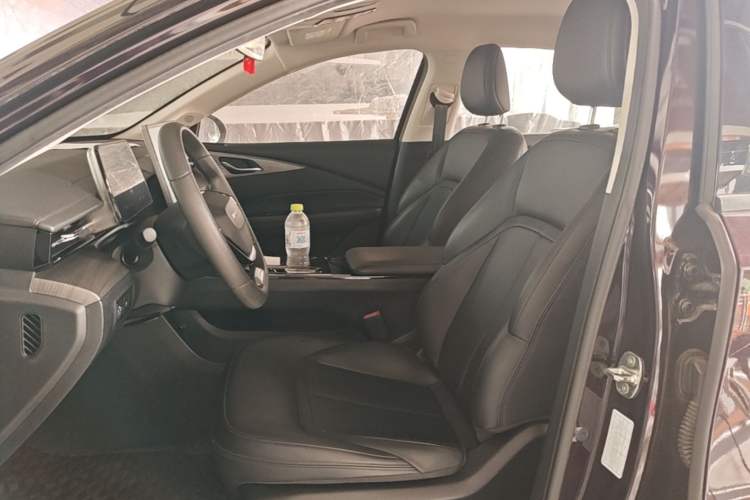 Used Wuling Xingguang 2023 70 Standard Edition Left Front Seat