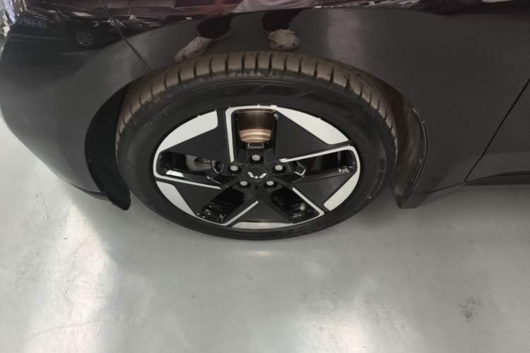 Used Wuling Xingguang 2023 150 Advanced Edition Left Front Wheel Hub
