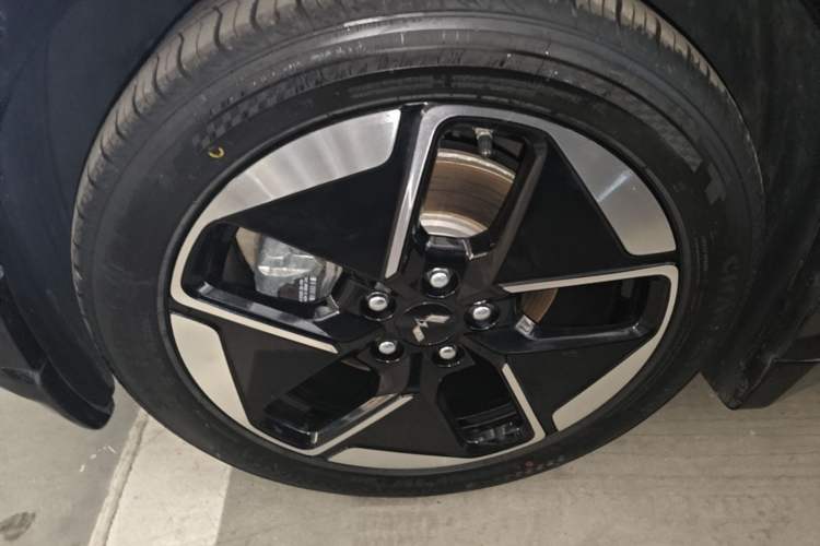 Used Wuling Xingguang 2023 150 Advanced Edition Left Front Wheel Hub