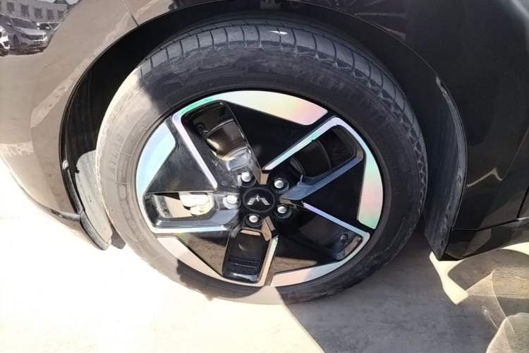 Used Wuling Xingguang 2023 150 Advanced Edition Left Front Wheel Hub