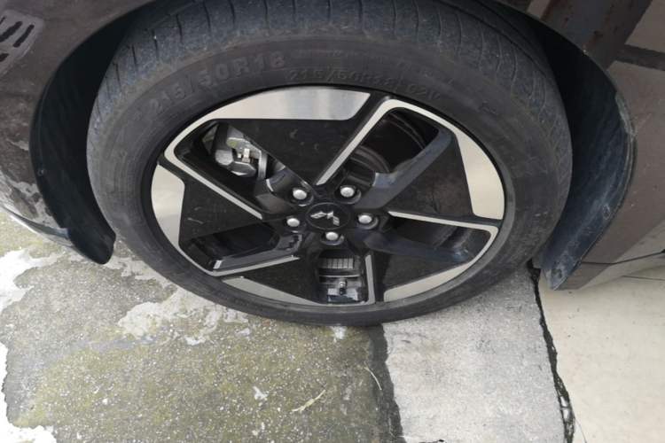 Used Wuling Xingguang 2023 150 Advanced Edition Left Front Wheel Hub