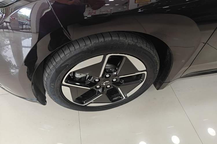 Used Wuling Xingguang 2023 150 Advanced Edition Left Front Wheel Hub