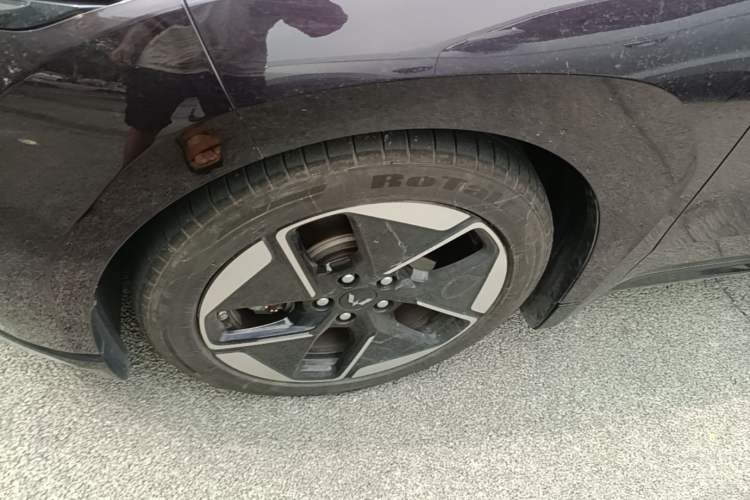 Used Wuling Xingguang 2023 150 Advanced Edition Left Front Wheel Hub