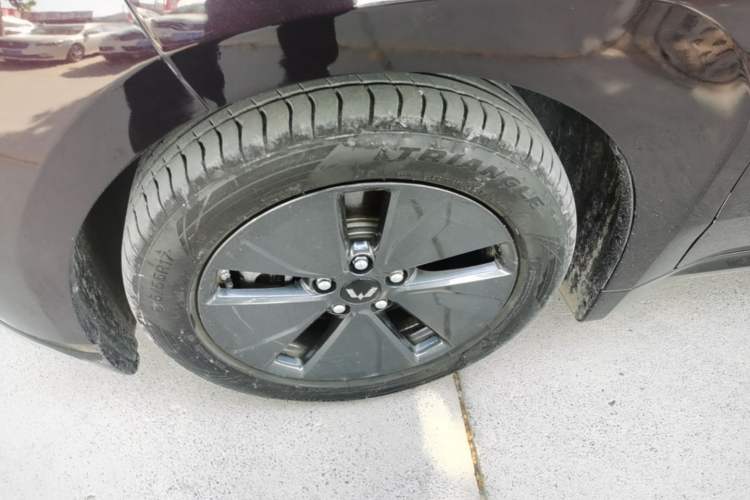 Used Wuling Xingguang 2023 70 Standard Edition Left Front Wheel Hub