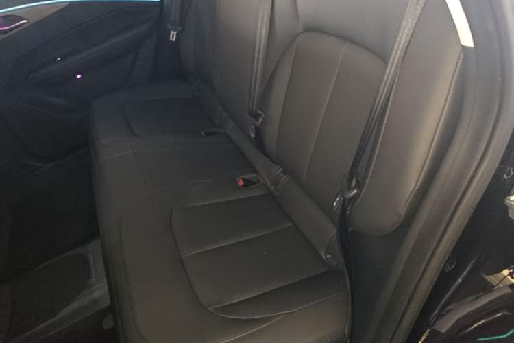 Used Wuling Xingguang 2023 150 Advanced Edition Left Rear Seat