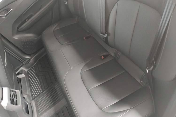 Used Wuling Xingguang 2023 150 Advanced Edition Left Rear Seat