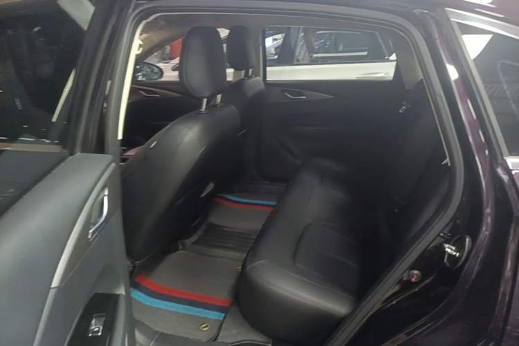 Used Wuling Xingguang 2023 150 Advanced Edition Left Rear Seat