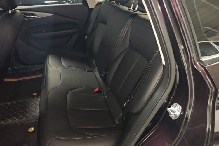 Used Wuling Xingguang 2023 70 Standard Edition Left Rear Seat