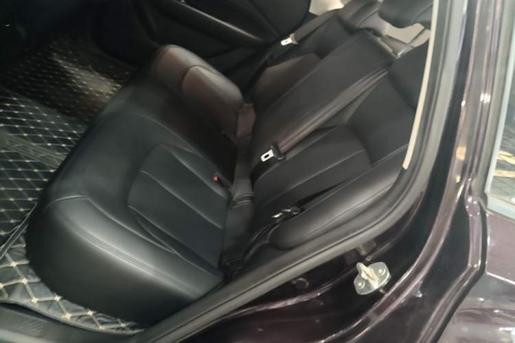Used Wuling Xingguang 2023 70 Standard Edition Left Rear Seat