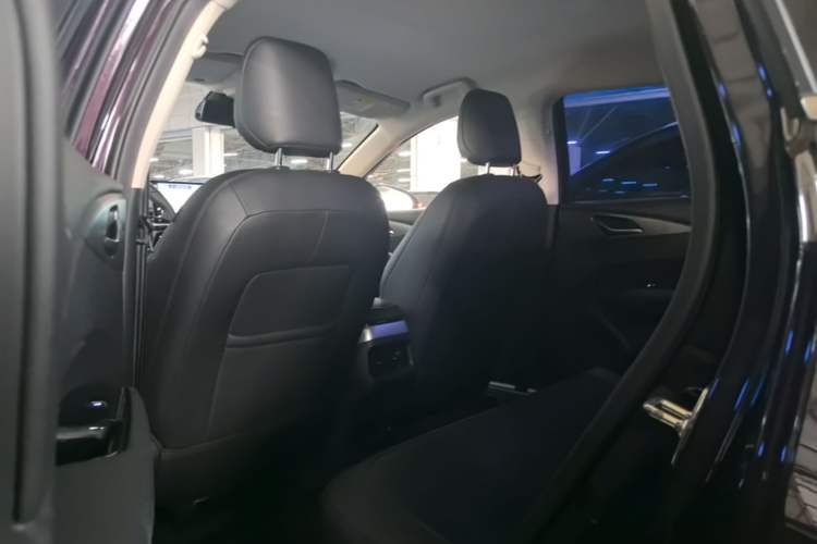 Used Wuling Xingguang 2023 150 Advanced Edition Left Rear Seat