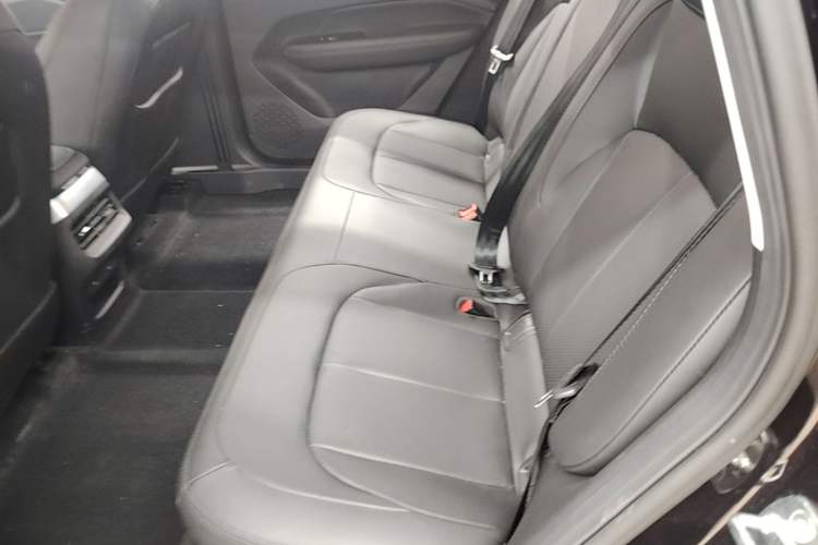 Used Wuling Xingguang 2023 150 Advanced Edition Left Rear Seat