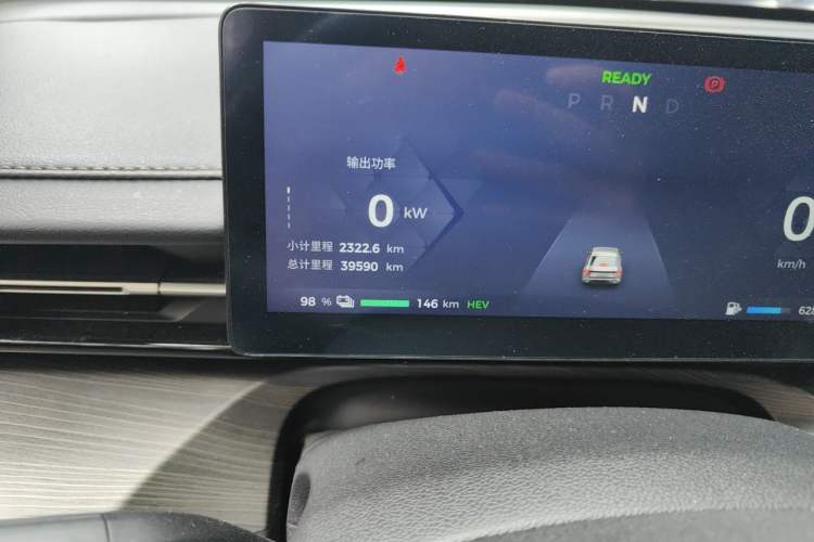 Used Wuling Xingguang 2023 150 Advanced Edition Odometer Close Up