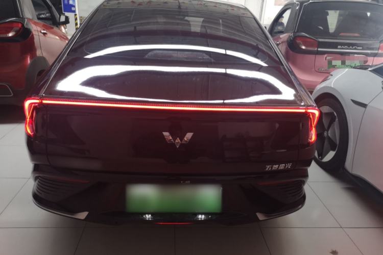 Used Wuling Xingguang 2023 70 Standard Edition Rear
