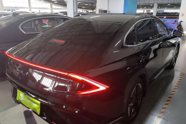Used Wuling Xingguang 2023 150 Advanced Edition Rear Right 45 Deg