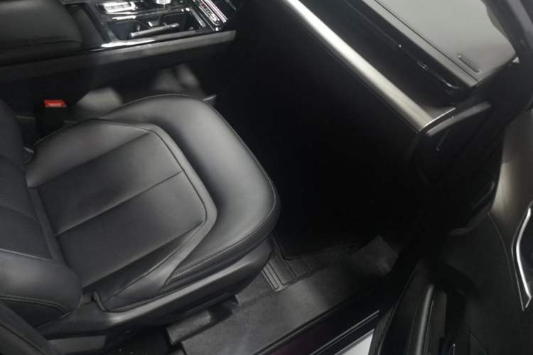 Used Wuling Xingguang 2023 70 Standard Edition Right Front Seat