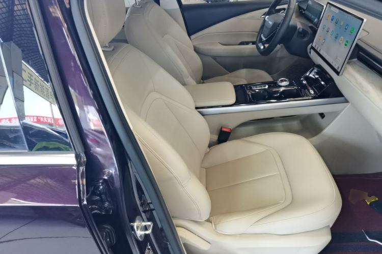 Used Wuling Xingguang 2023 150 Advanced Edition Right Front Seat