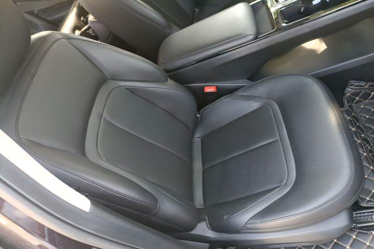Used Wuling Xingguang 2023 70 Standard Edition Right Front Seat