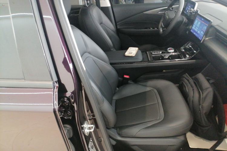 Used Wuling Xingguang 2023 70 Standard Edition Right Front Seat