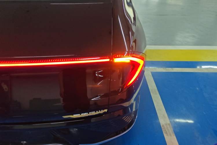 Used Wuling Xingguang 2023 70 Standard Edition Right Rear Taillight