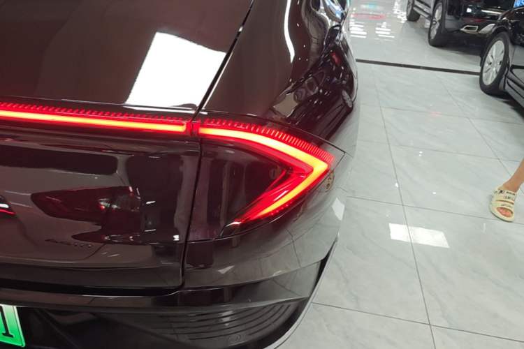 Used Wuling Xingguang 2023 70 Standard Edition Right Rear Taillight