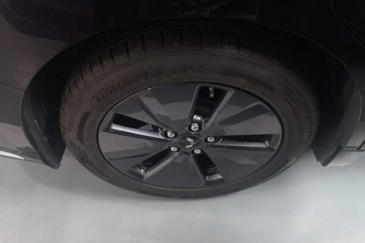 Used Wuling Xingguang 2023 70 Standard Edition Right Rear Wheel Hub