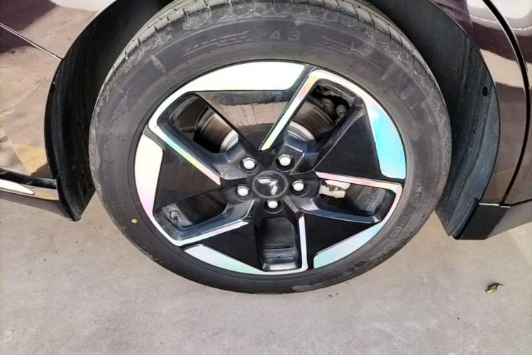 Used Wuling Xingguang 2023 150 Advanced Edition Right Rear Wheel Hub