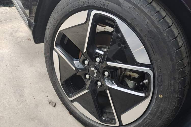 Used Wuling Xingguang 2023 150 Advanced Edition Right Rear Wheel Hub